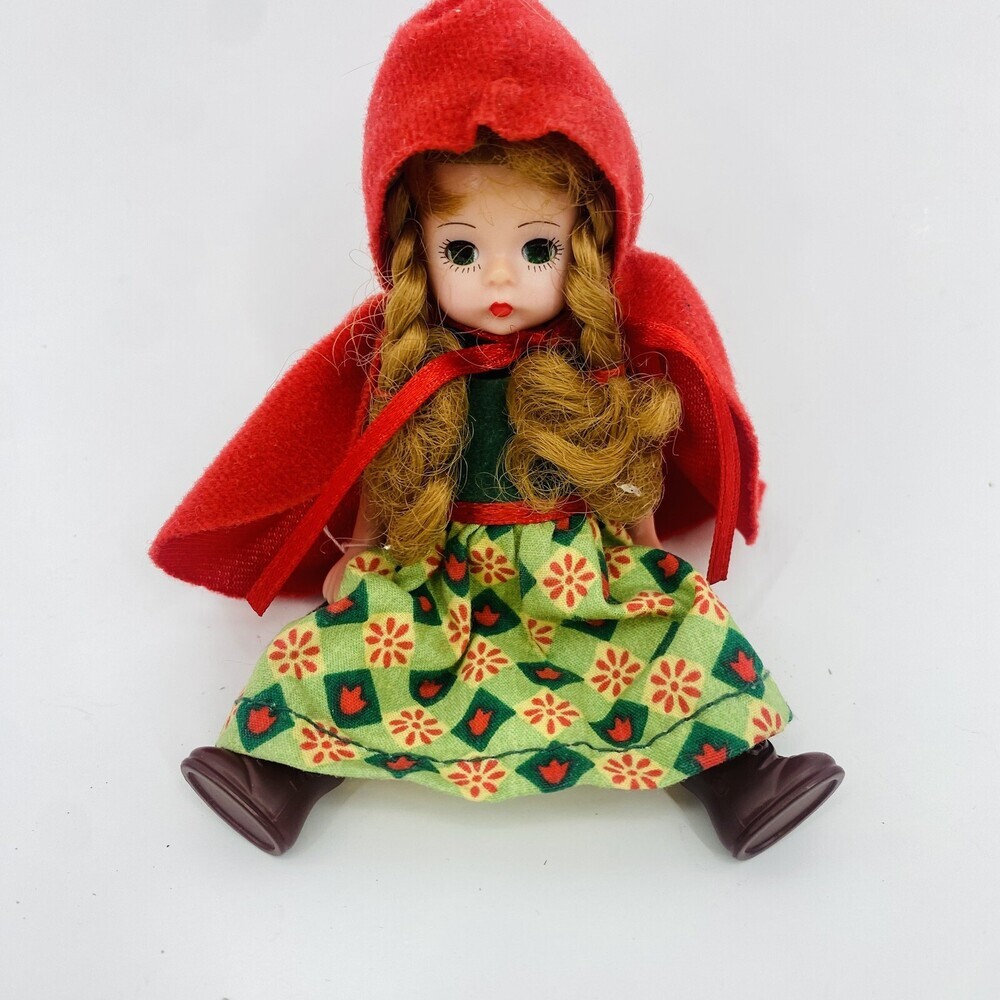 2002 McDonalds Madame Alexander Little Red Riding Hood Small Doll Closing Eyes